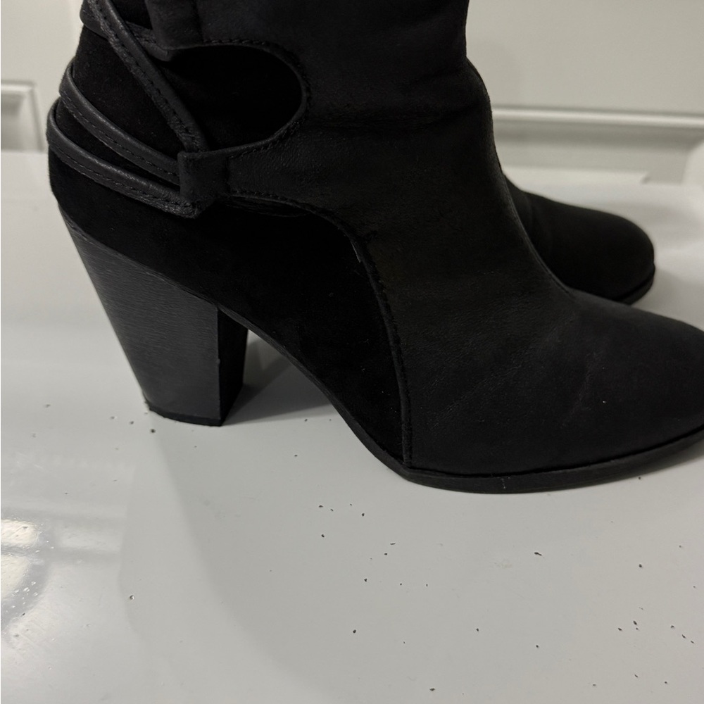 Elegant Black Women's Boots